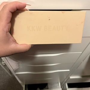 Kkw blush palette